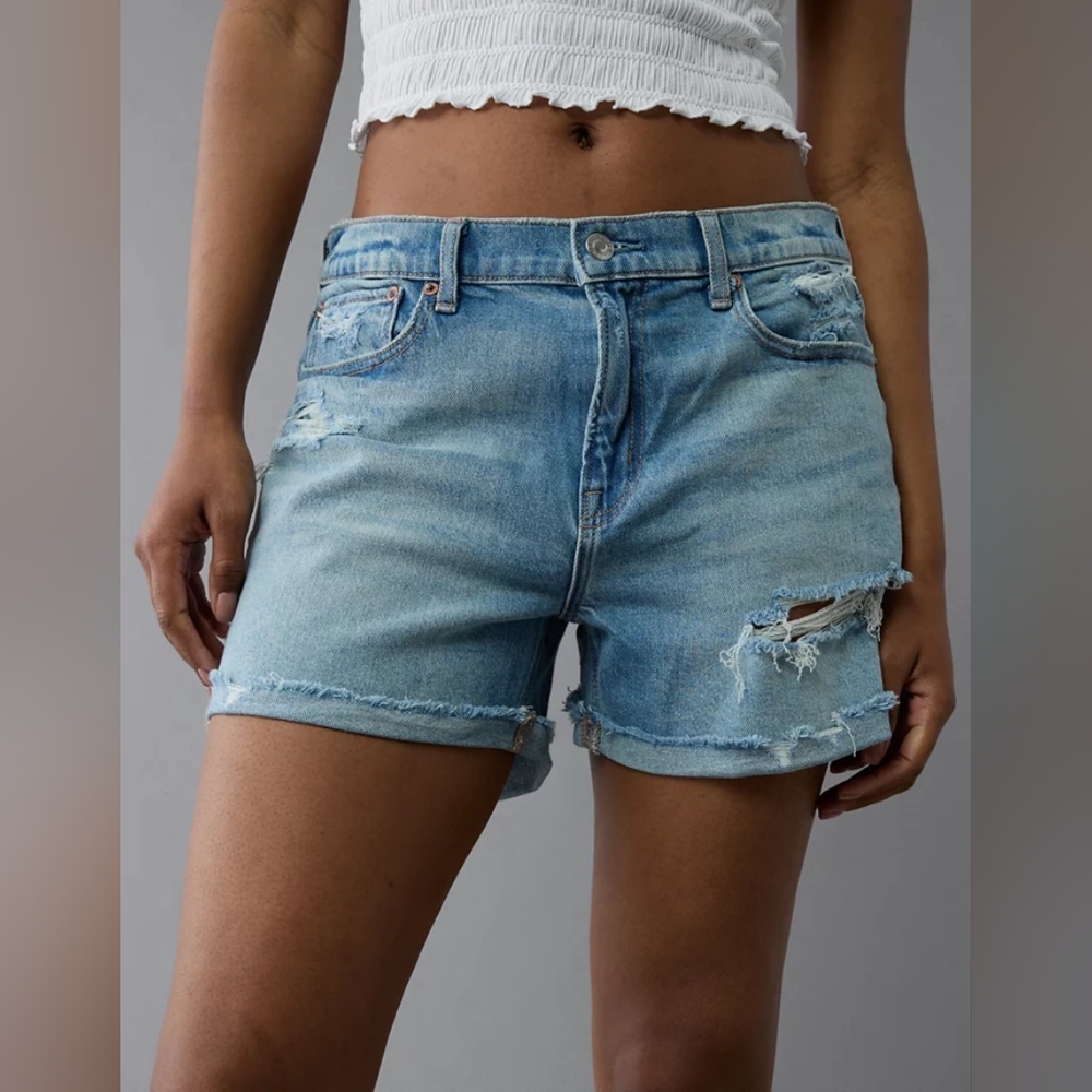 AE American Eagle Low Rise Ex Boyfriend Denim Light Jean Shorts Stretch NWOT 4 - Picture 6 of 15